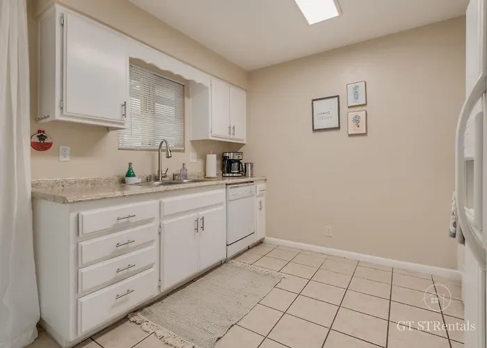 A Wave From It All - Pet & Family Friendly With Beautiful Views! Lake Havasu City