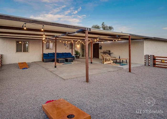 A Wave From It All - Pet & Family Friendly With Beautiful Views!