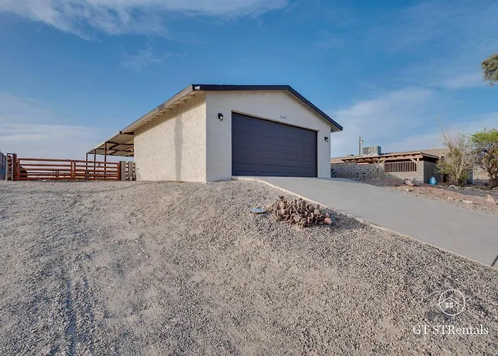 A Wave From It All - Pet & Family Friendly With Beautiful Views! Holiday home Lake Havasu City